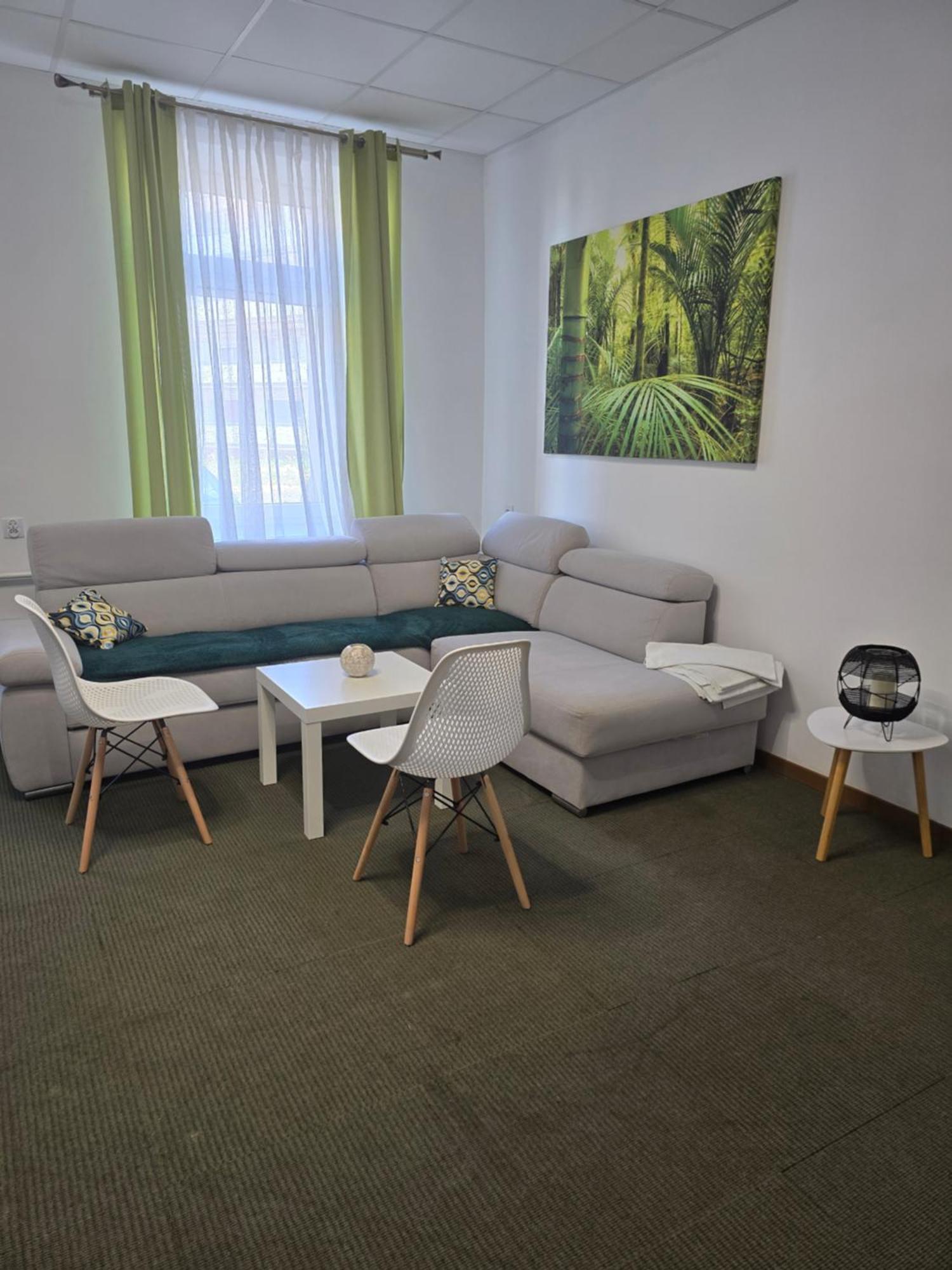 Hostel Krosnienska 12 Жельона Гора Екстериор снимка